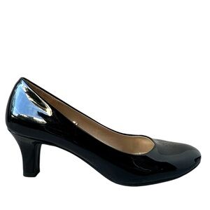 Easy  Spirit East 5th Black Patent Pumps Size 7 Low Heel